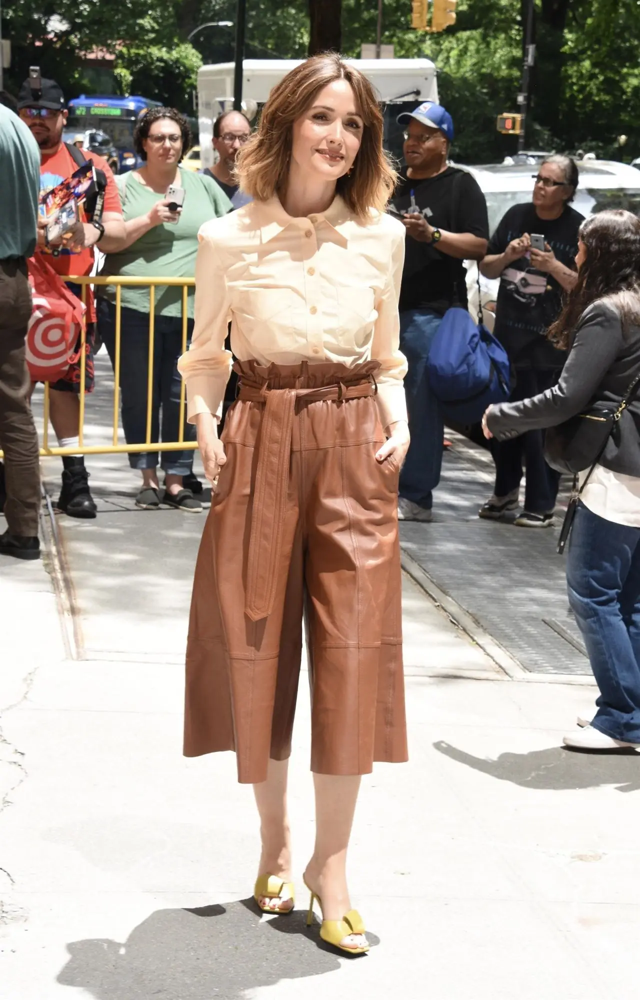 ROSE BYRNE OUT PHOTOSHOOT IN NEW YORK CITY